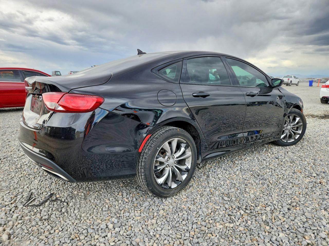 2015 CHRYSLER 200 S photo 5