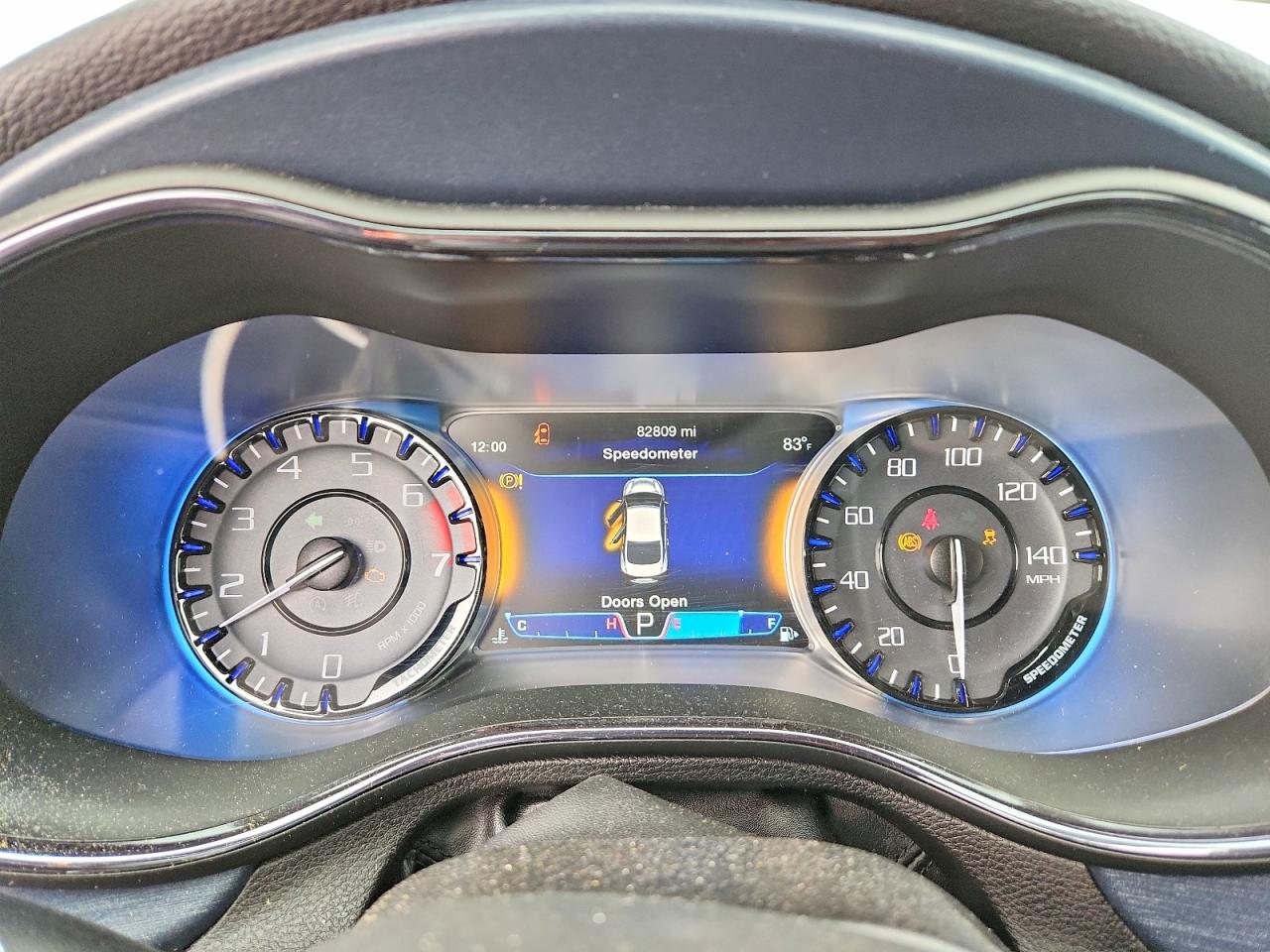 2015 CHRYSLER 200 S photo 17