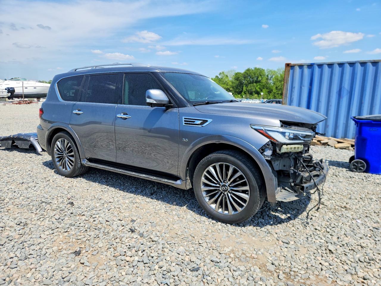 2019 INFINITI QX80 LUXE photo 10