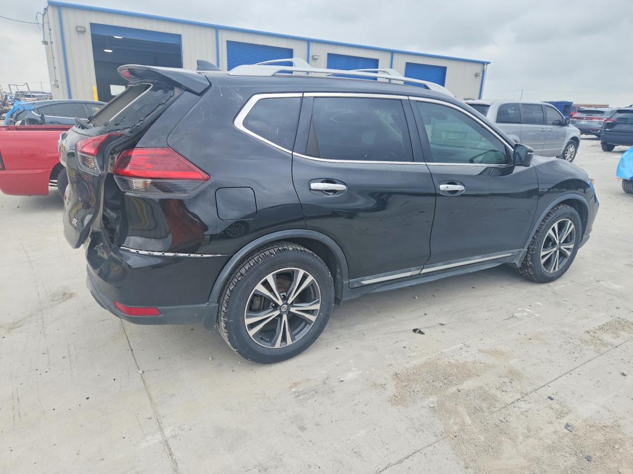 2018 NISSAN ROGUE SL photo 3