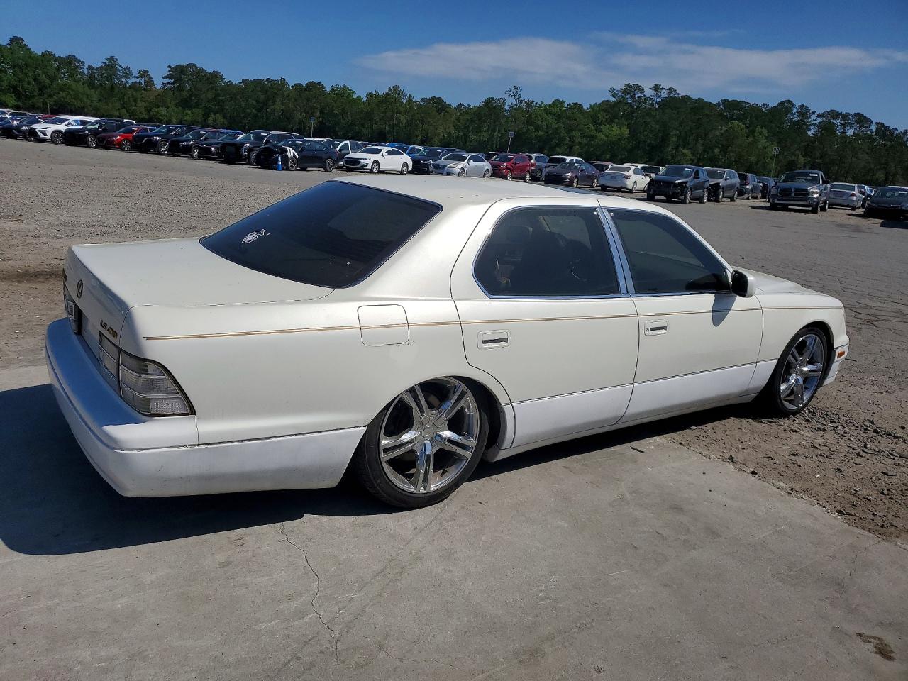 1999 LEXUS LS 400 photo 7