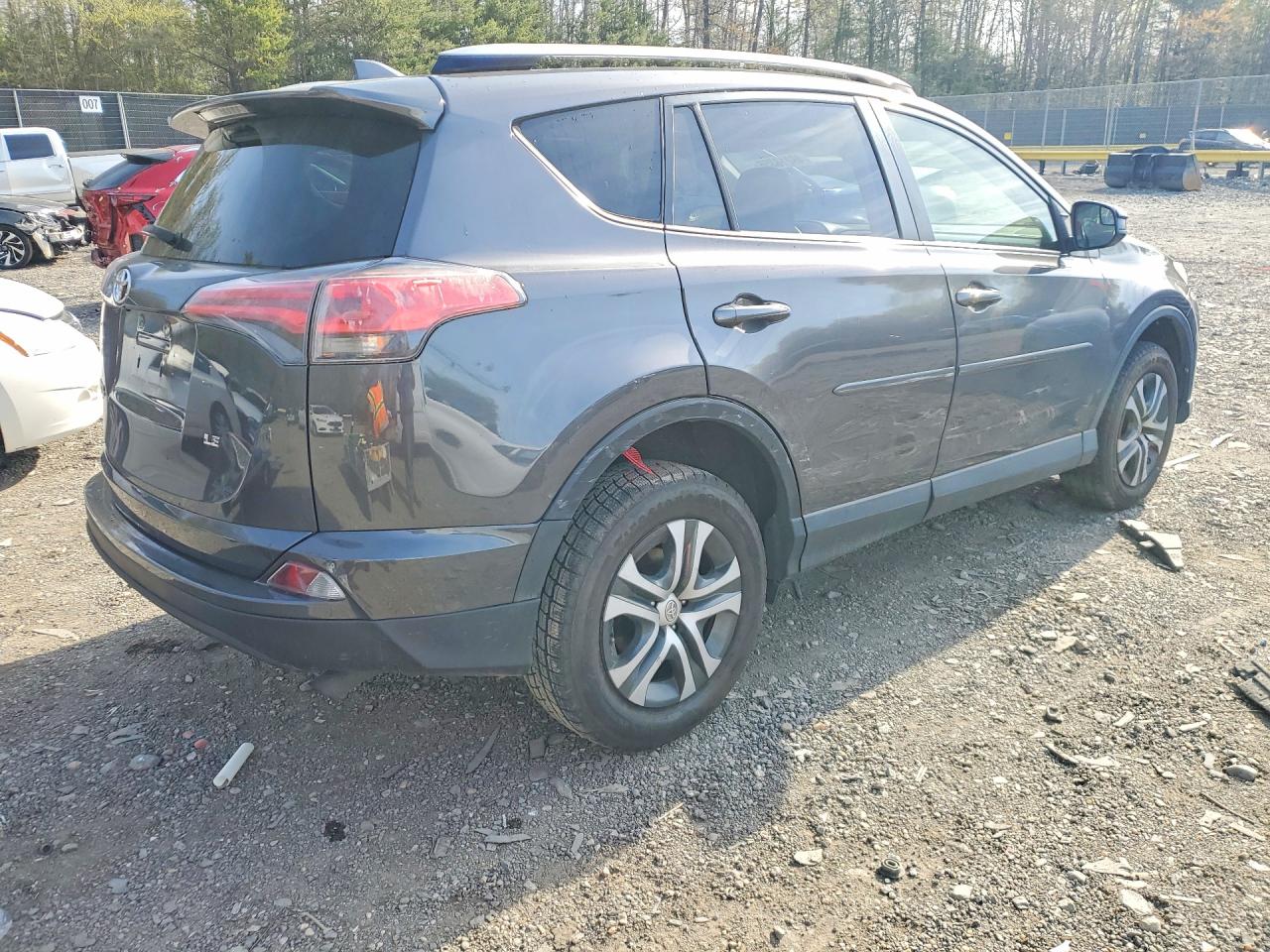 2017 TOYOTA RAV4 LE photo 5