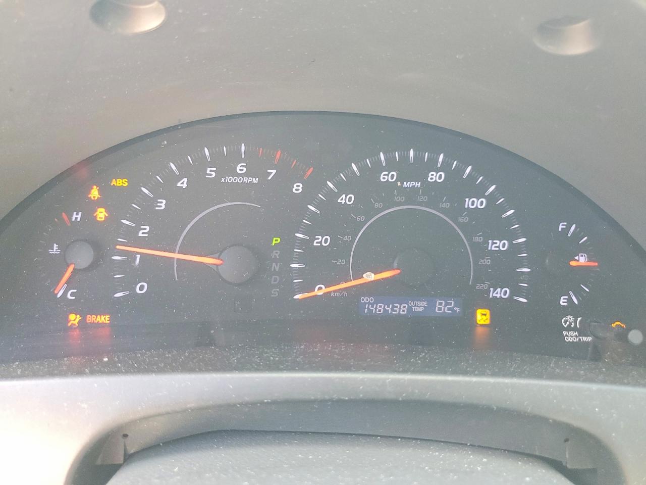 2010 TOYOTA CAMRY LE photo 17