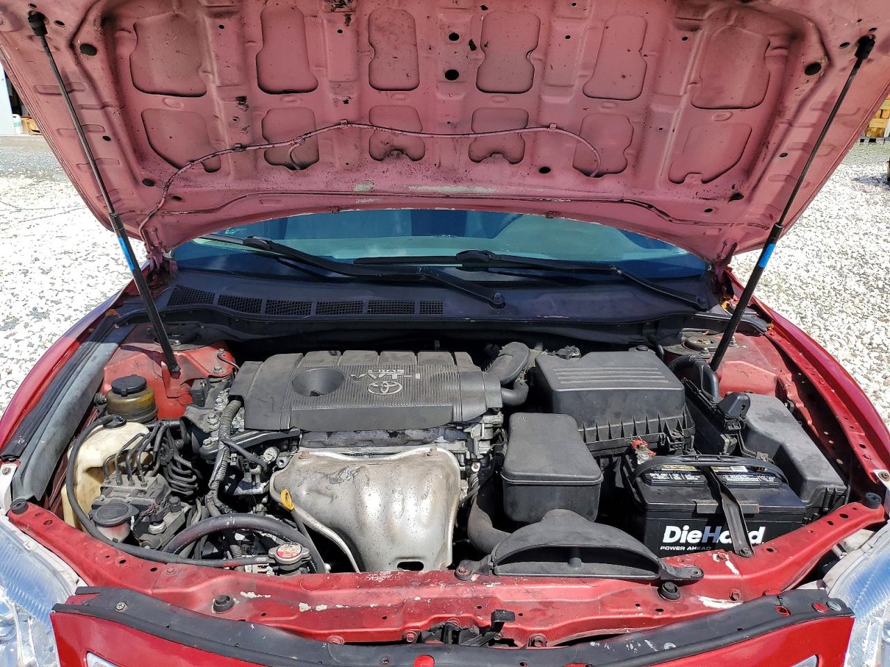 2010 TOYOTA CAMRY LE photo 21