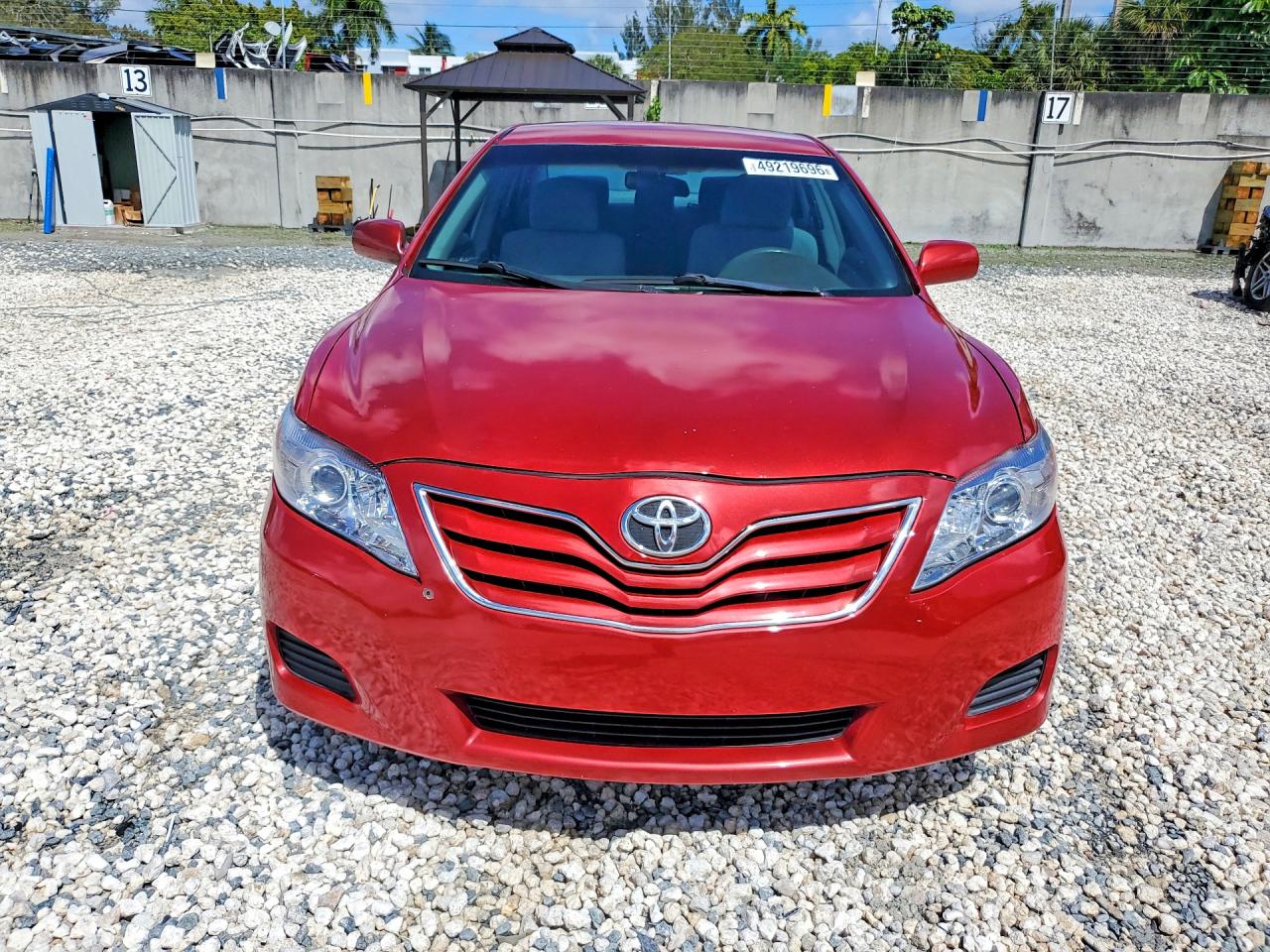 2010 TOYOTA CAMRY LE photo 9