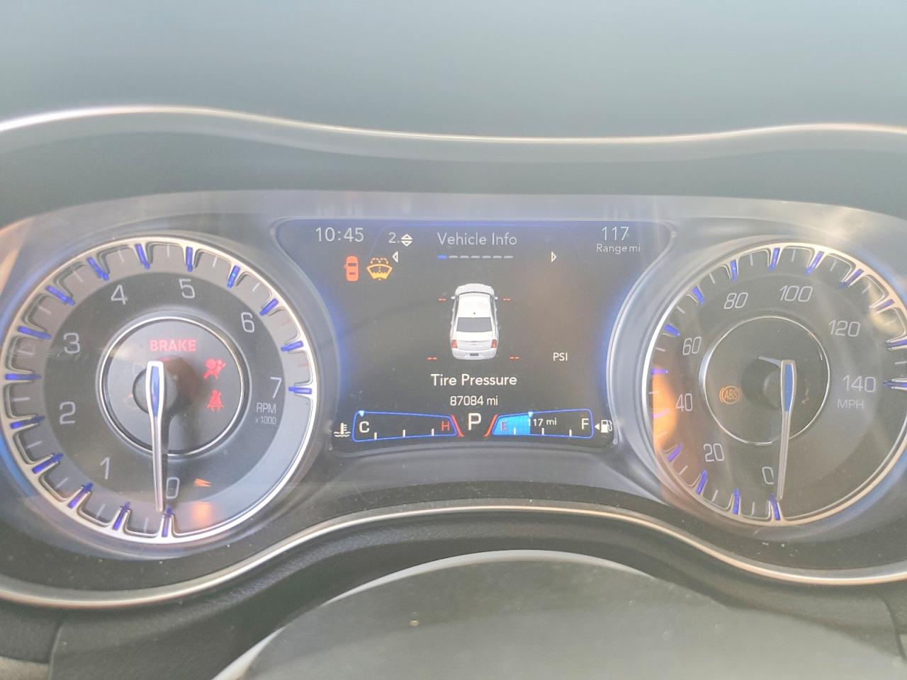 2018 CHRYSLER 300 TOURING photo 25