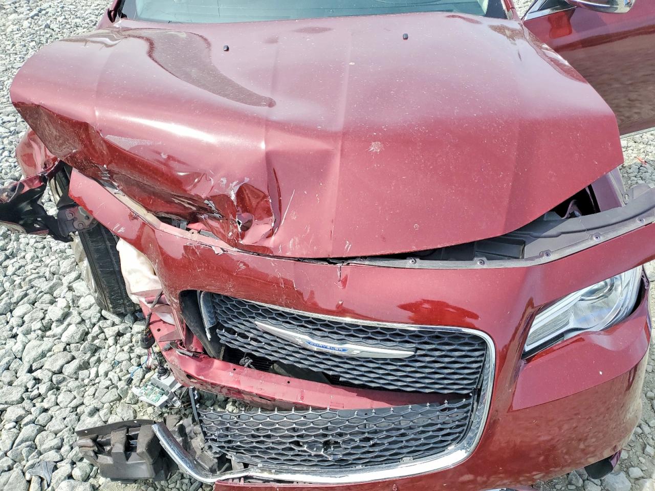 2018 CHRYSLER 300 TOURING photo 31