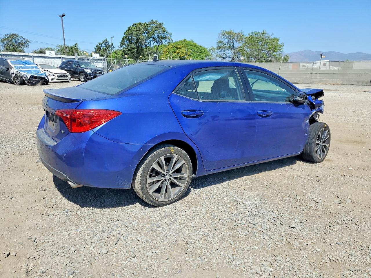 2017 TOYOTA COROLLA SE photo 7