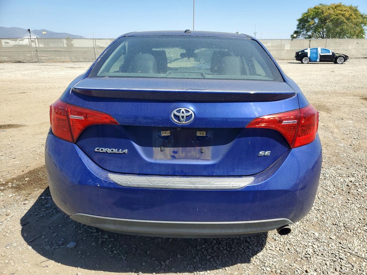 2017 TOYOTA COROLLA SE photo 16
