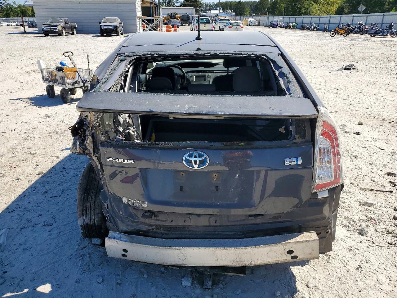 2013 TOYOTA PRIUS TWO photo 11