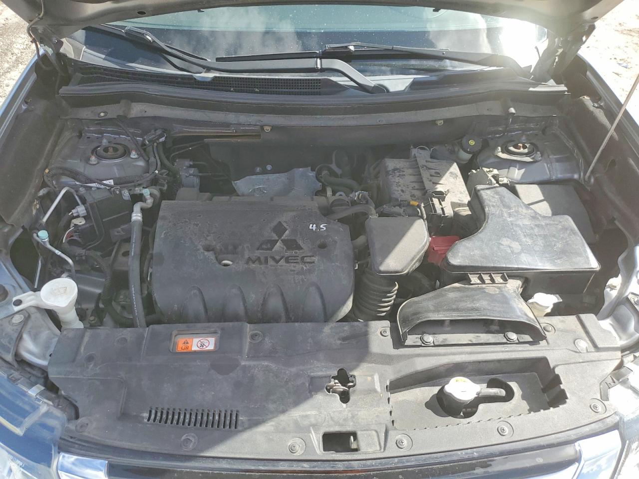 2016 MITSUBISHI OUTLANDER SE photo 12