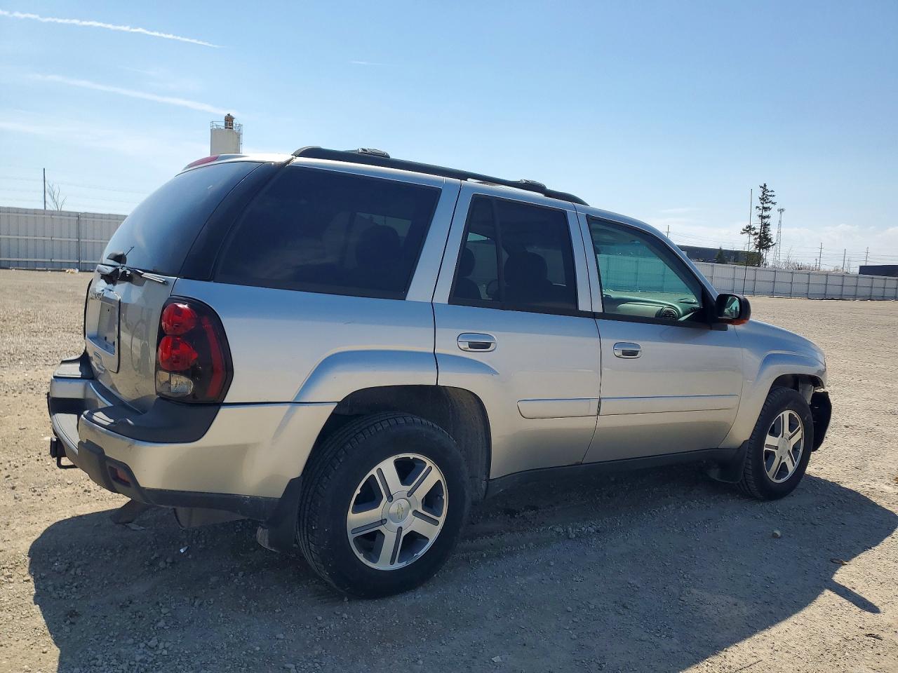 2005 CHEVROLET TRAILBLAZER LS photo 3