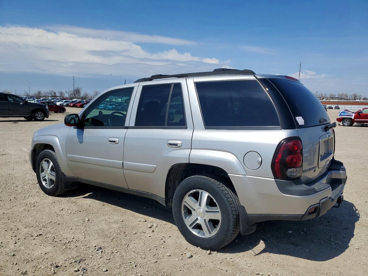 2005 CHEVROLET TRAILBLAZER LS photo 2