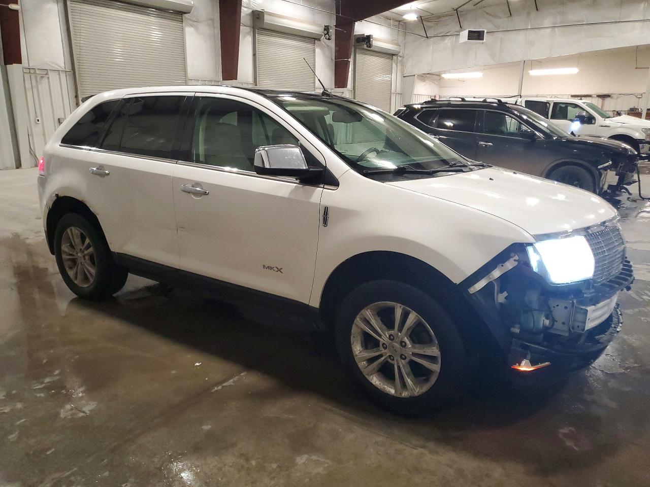 2010 LINCOLN TOWNHOUSE MKX photo 7