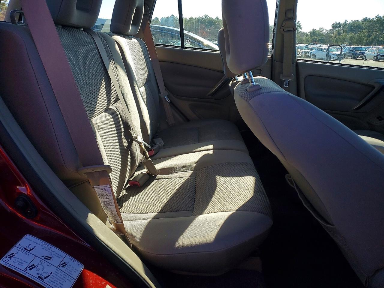 2004 TOYOTA RAV4 BASE photo 19