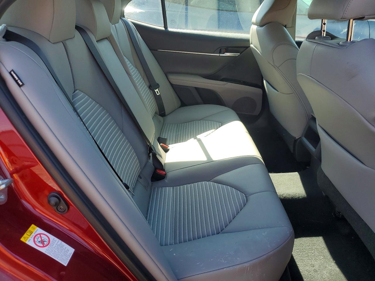 2018 TOYOTA CAMRY SE photo 28