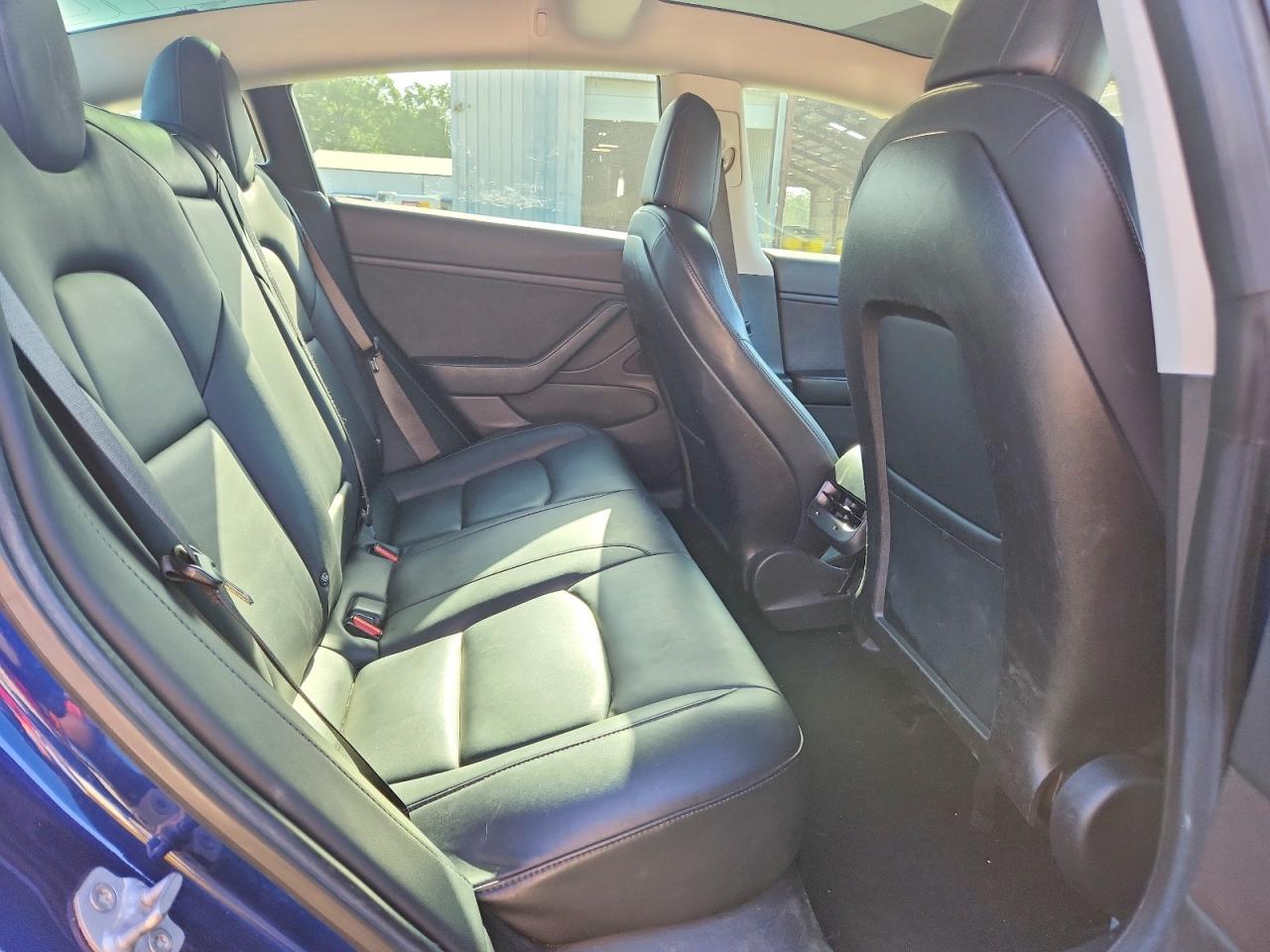 2018 TESLA MODEL 3 photo 28