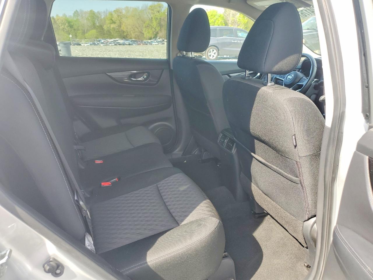 2018 NISSAN ROGUE SV photo 11