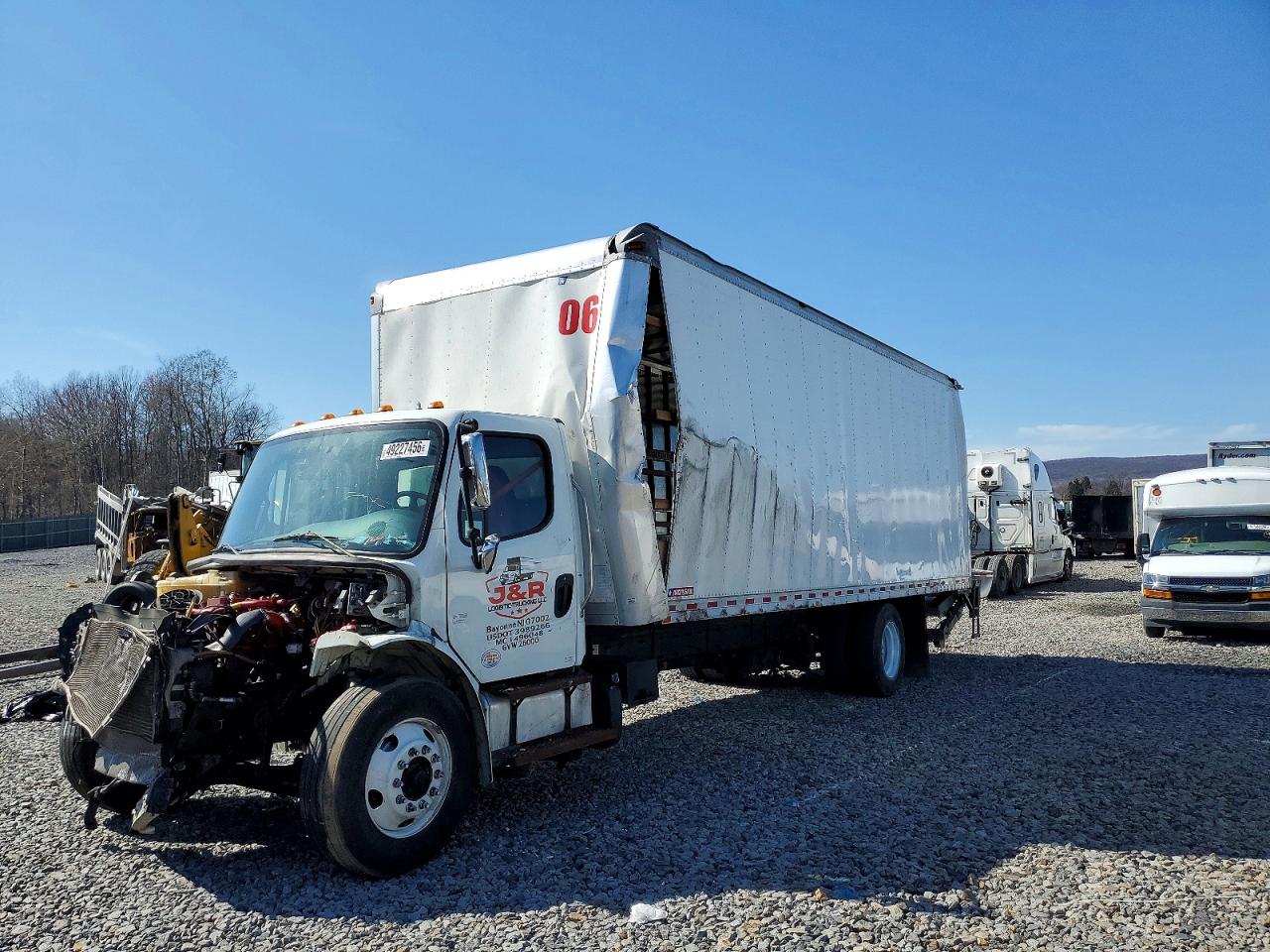 2018 FREIGHTLINER BUSINESS CLASS M2 BOX TRUCK photo 3