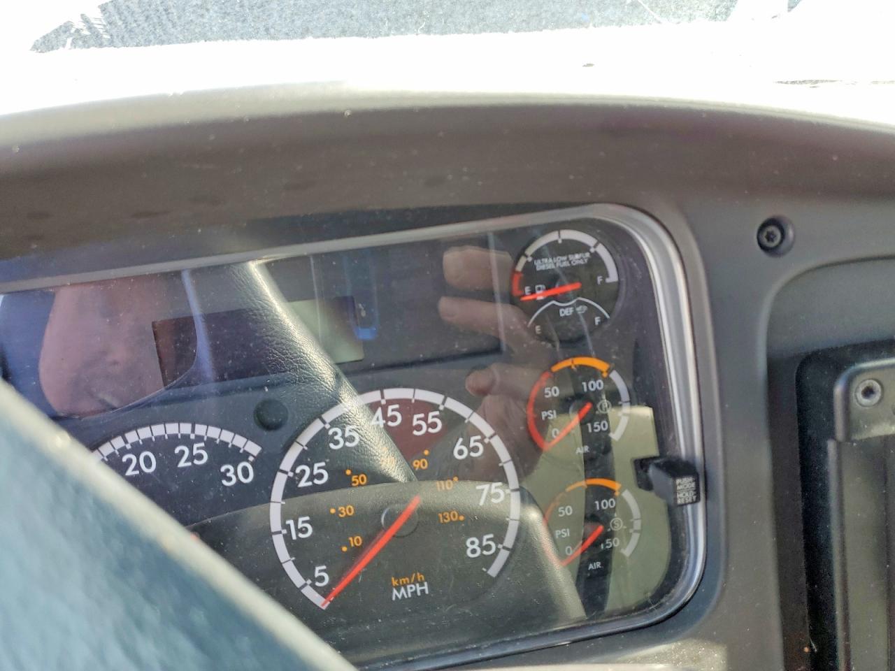 2018 FREIGHTLINER BUSINESS CLASS M2 BOX TRUCK photo 15