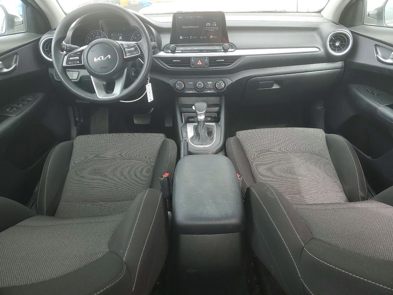 2024 KIA FORTE LXS photo 22
