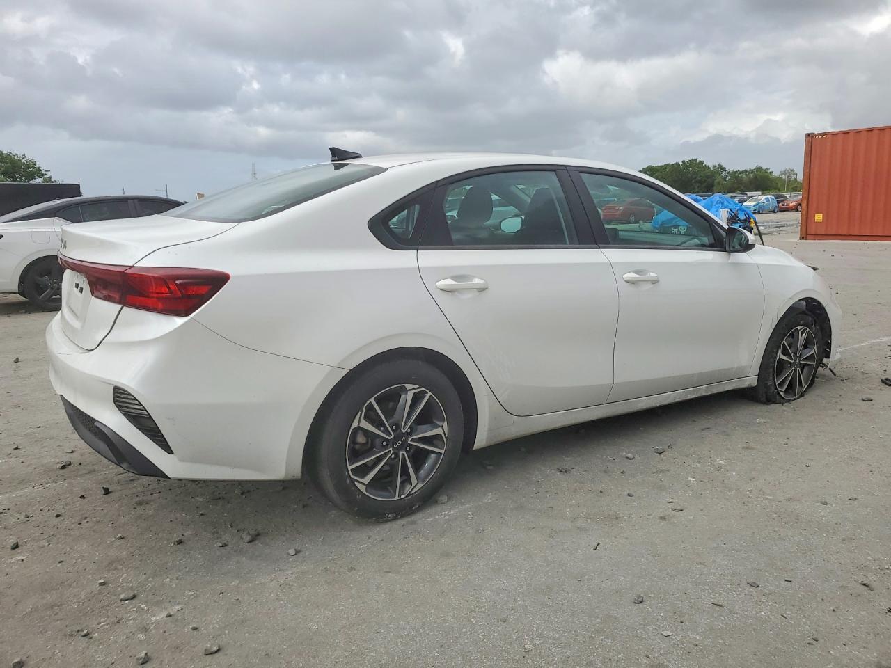 2024 KIA FORTE LXS photo 7