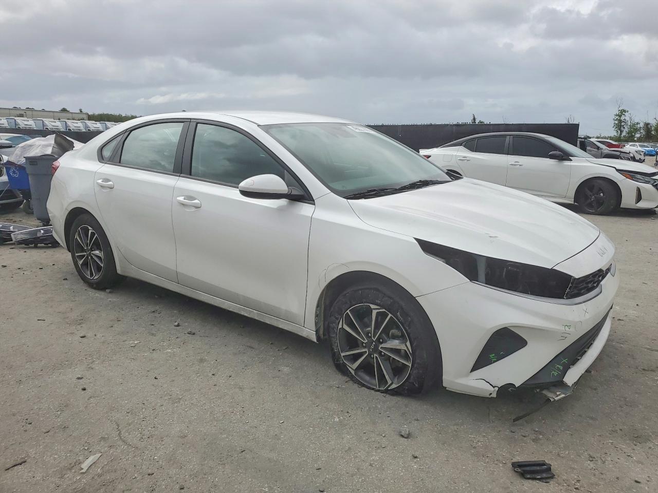 2024 KIA FORTE LXS photo 10