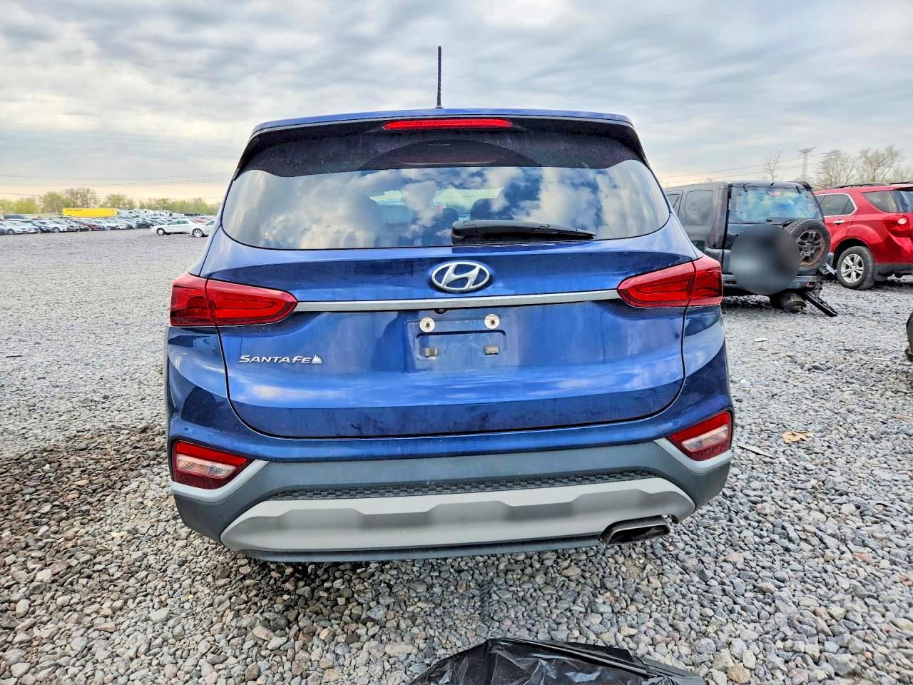 2019 HYUNDAI SANTA FE SE photo 11