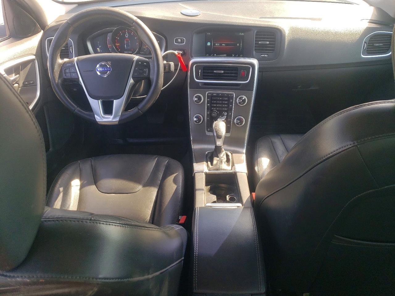 2016 VOLVO S60 PREMIER photo 15