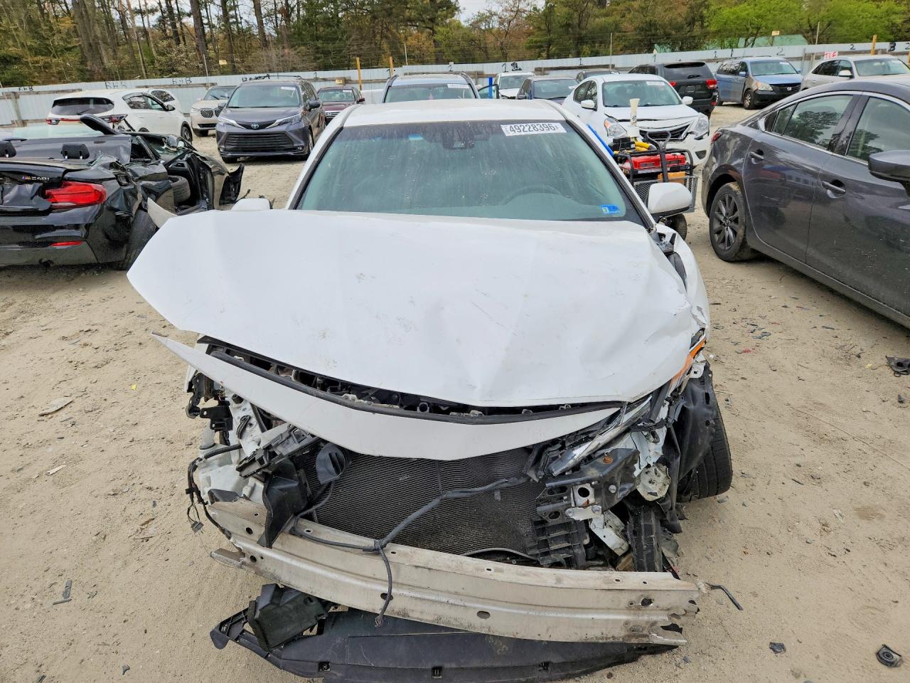 2018 TOYOTA CAMRY LE photo 9