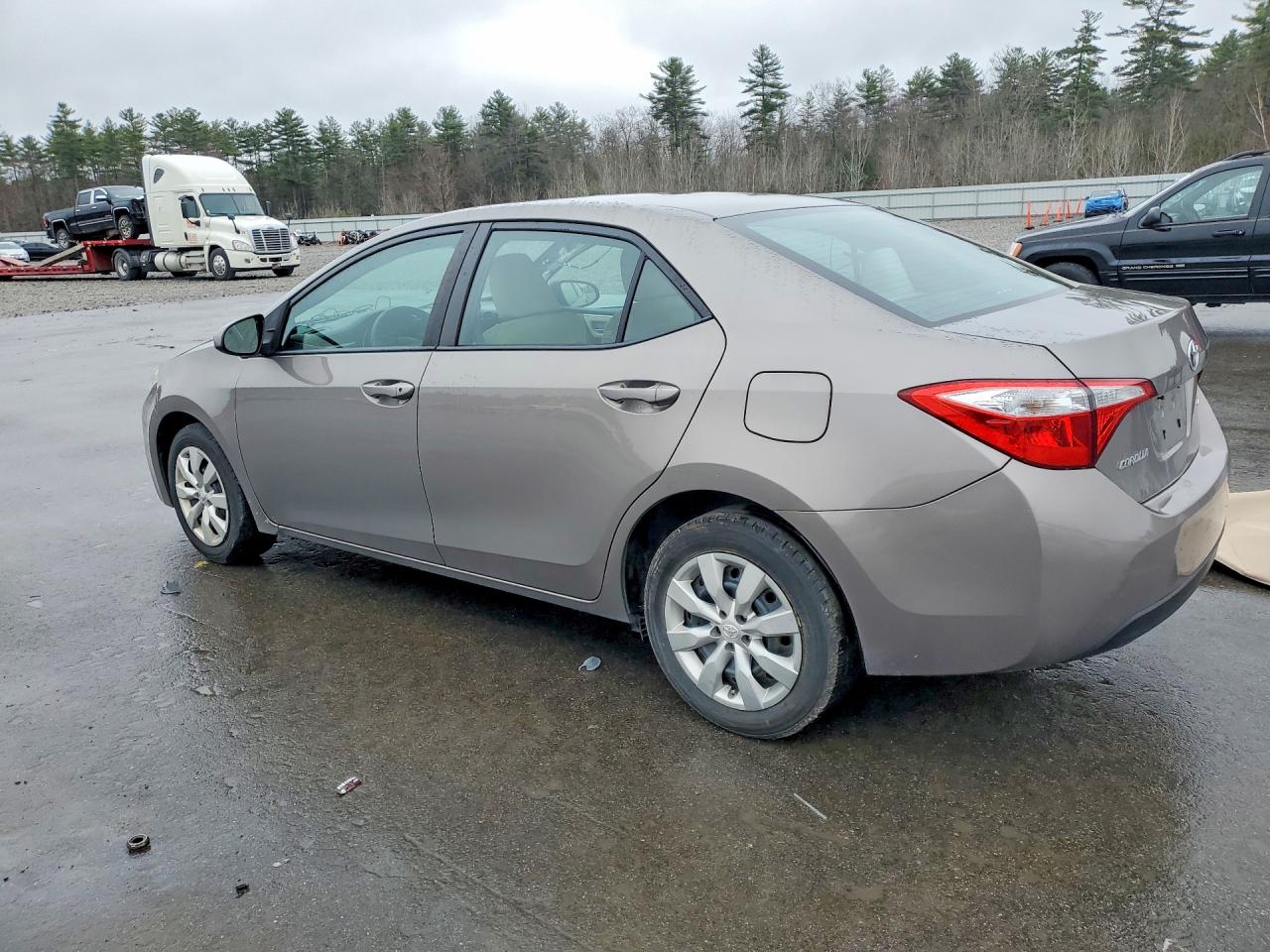 2014 TOYOTA COROLLA LE photo 4
