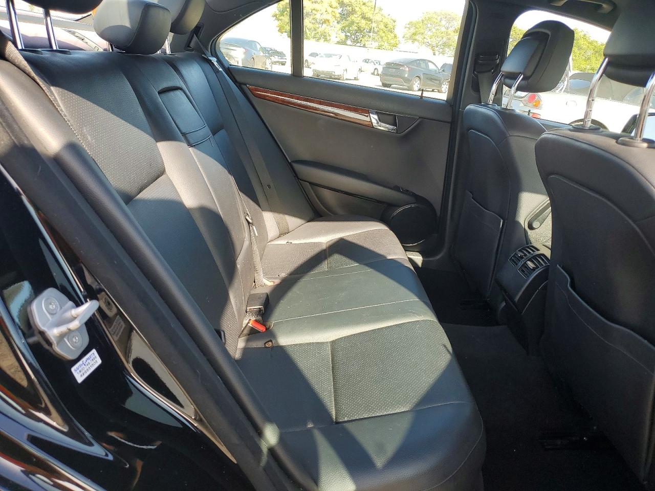 2011 MERCEDES-BENZ C 300 photo 10