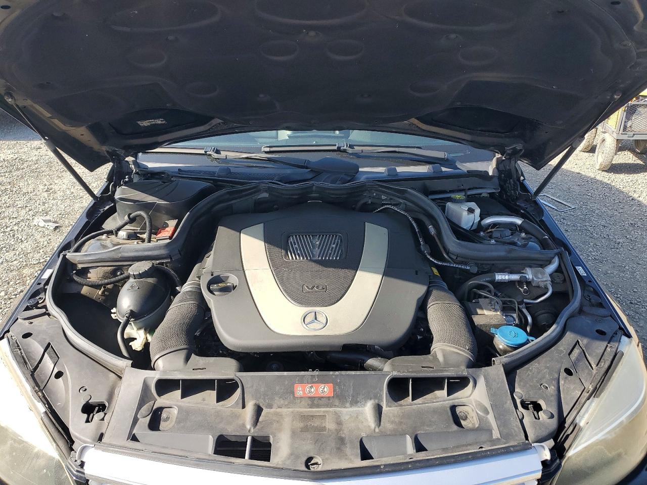 2011 MERCEDES-BENZ C 300 photo 11