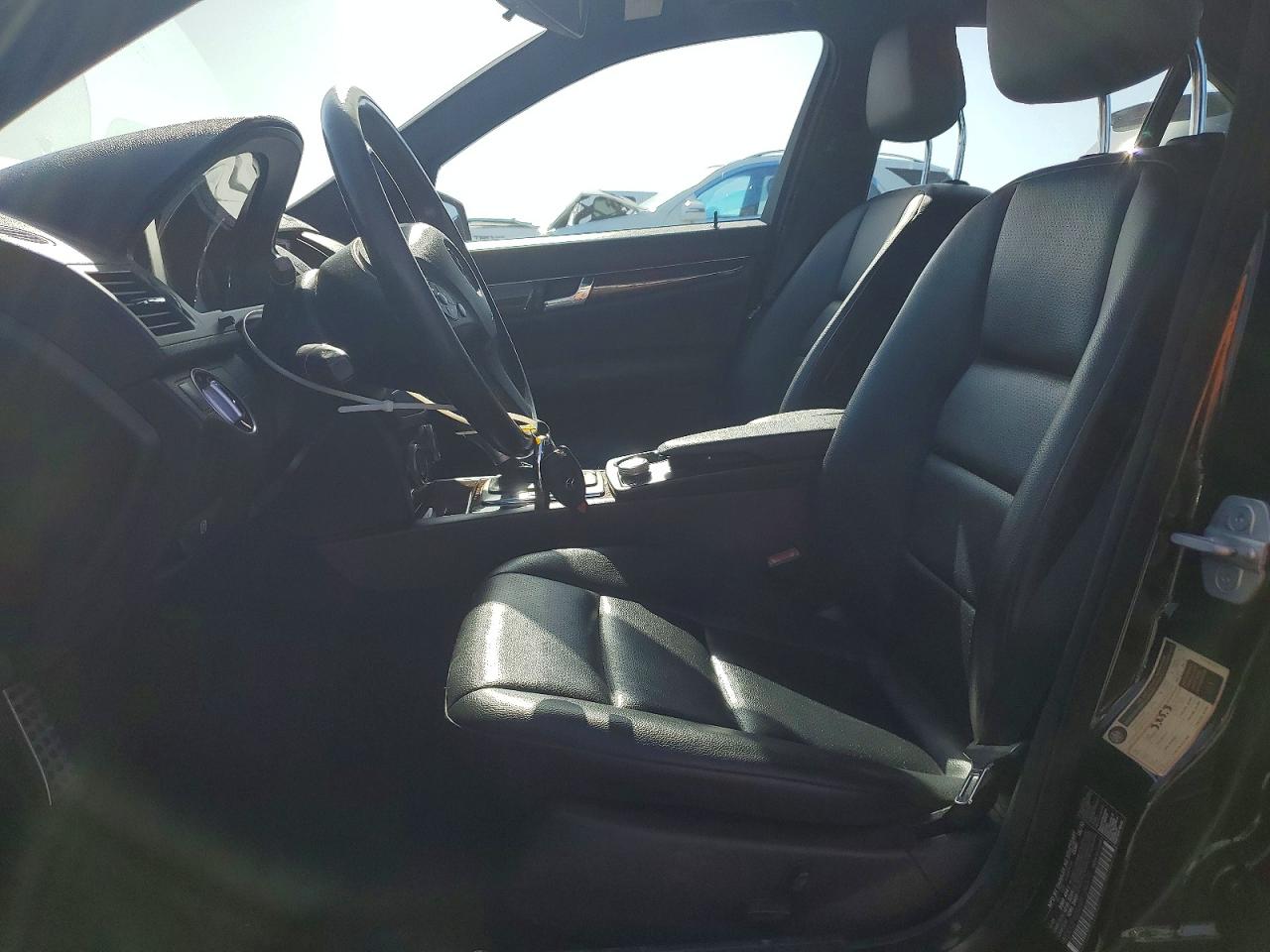 2011 MERCEDES-BENZ C 300 photo 7