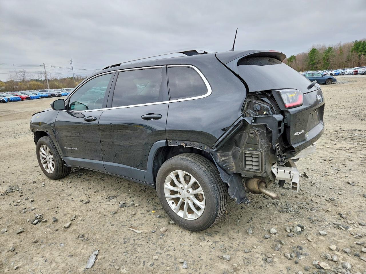 2019 JEEP CHEROKEE LATITUDE photo 4