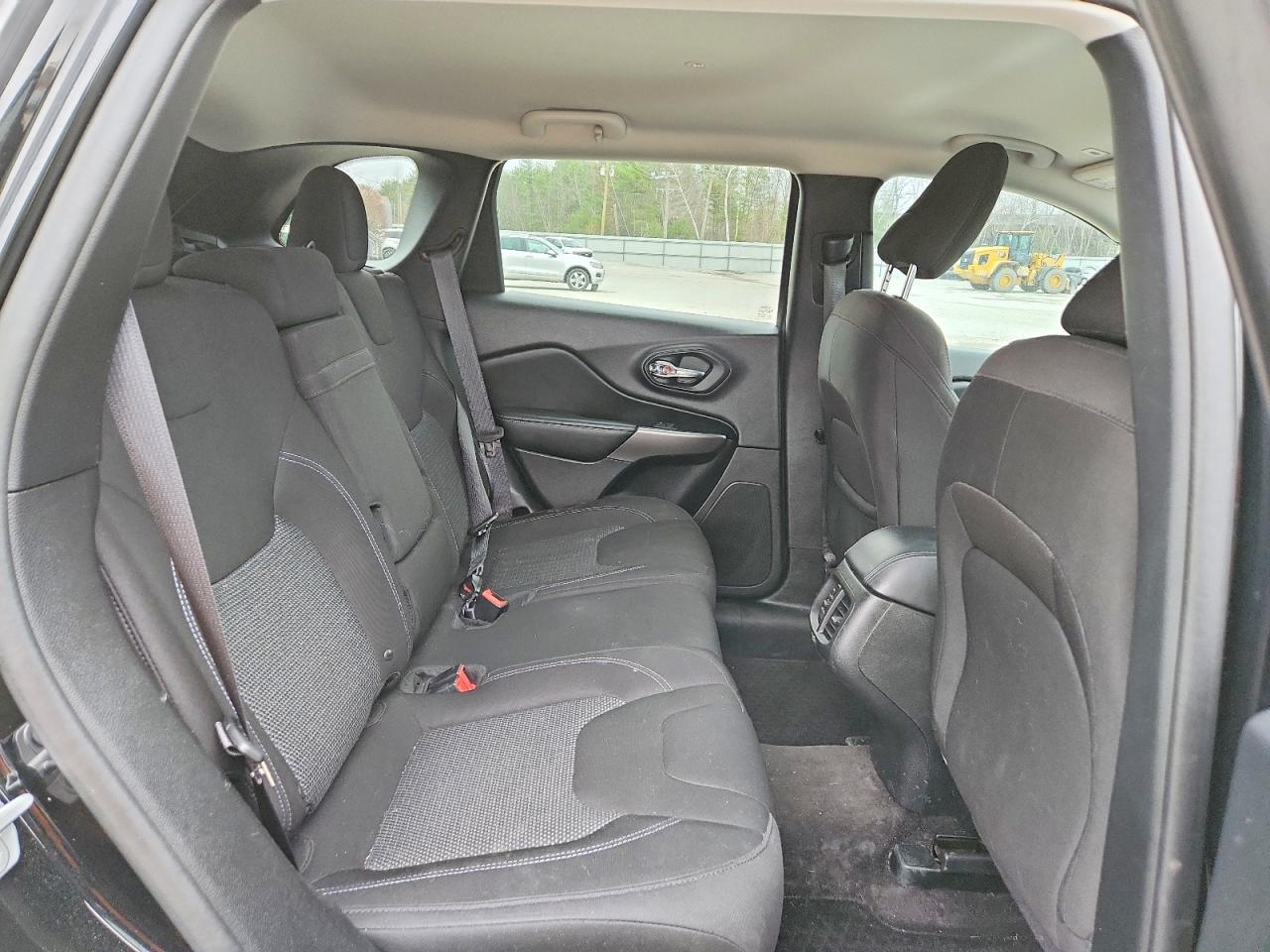 2019 JEEP CHEROKEE LATITUDE photo 31