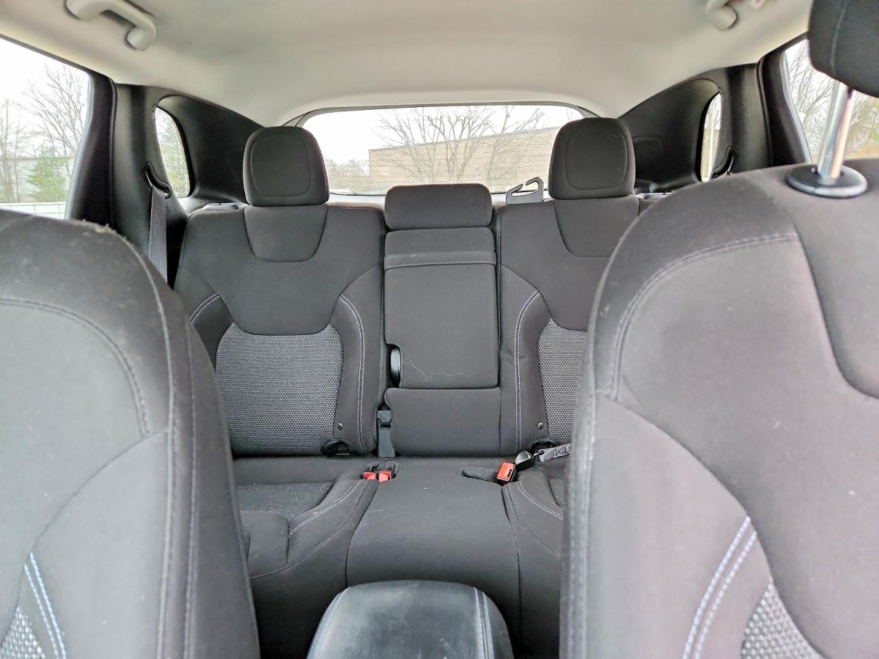 2019 JEEP CHEROKEE LATITUDE photo 28