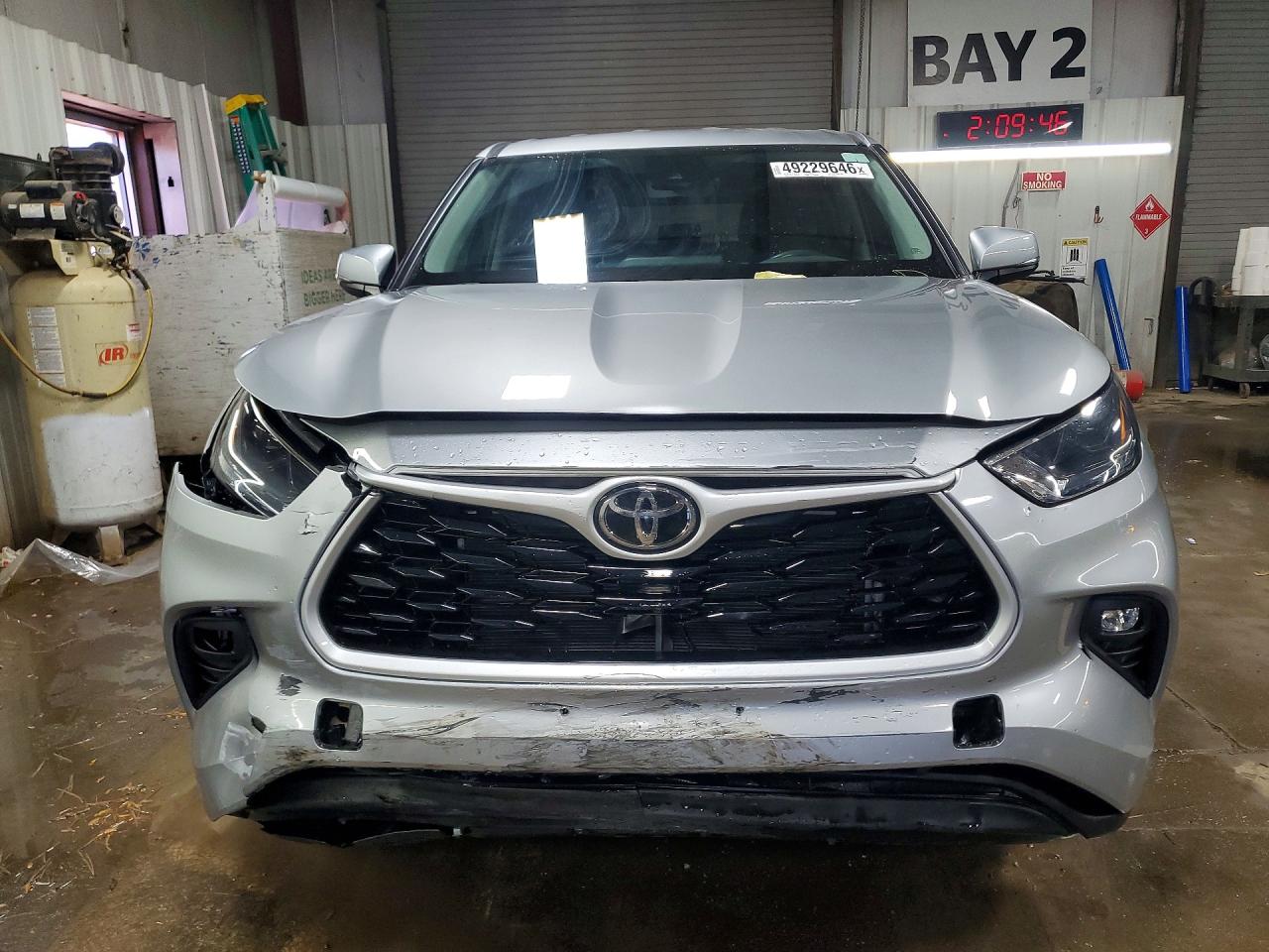 2024 TOYOTA HIGHLANDER LE photo 5