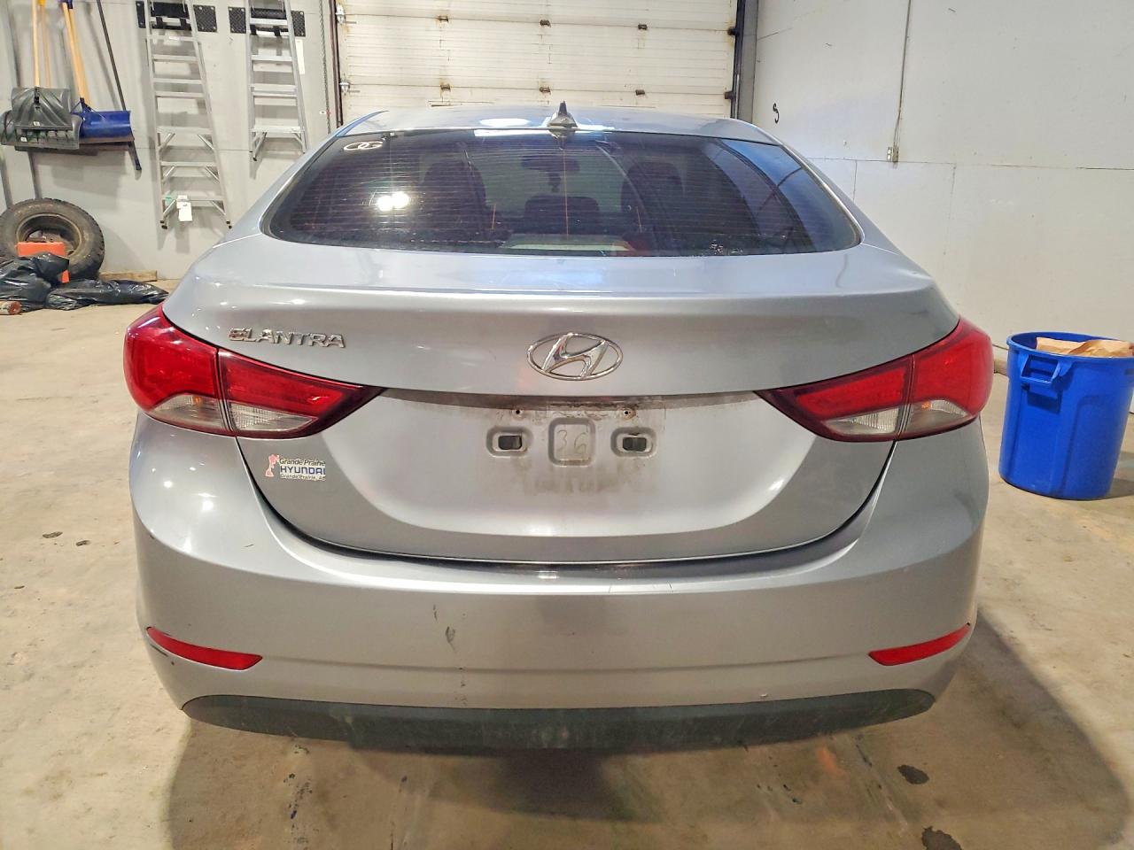 2016 HYUNDAI ELANTRA SE photo 16