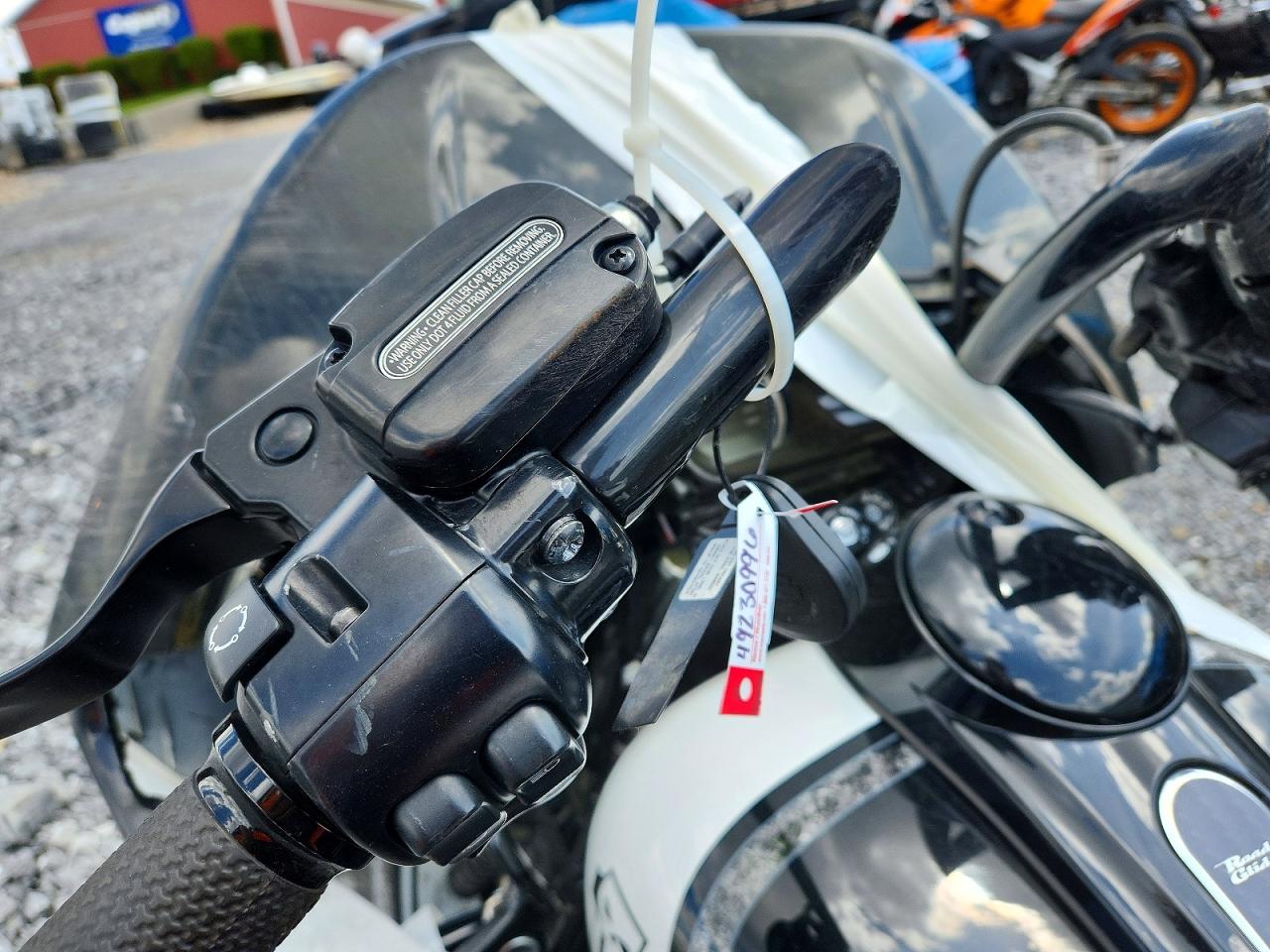 2018 HARLEY-DAVIDSON FLTRXS ROAD GLIDE SPECIAL photo 15