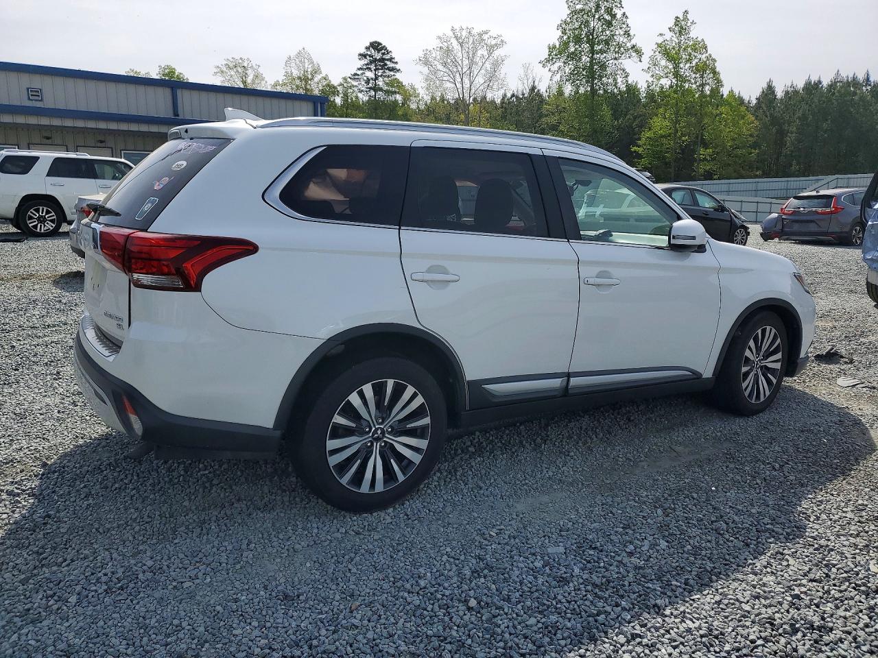 2019 MITSUBISHI OUTLANDER SE photo 7