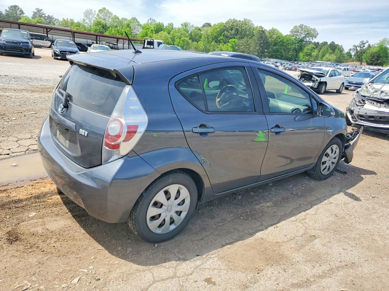 2012 TOYOTA PRIUS C TWO photo 7