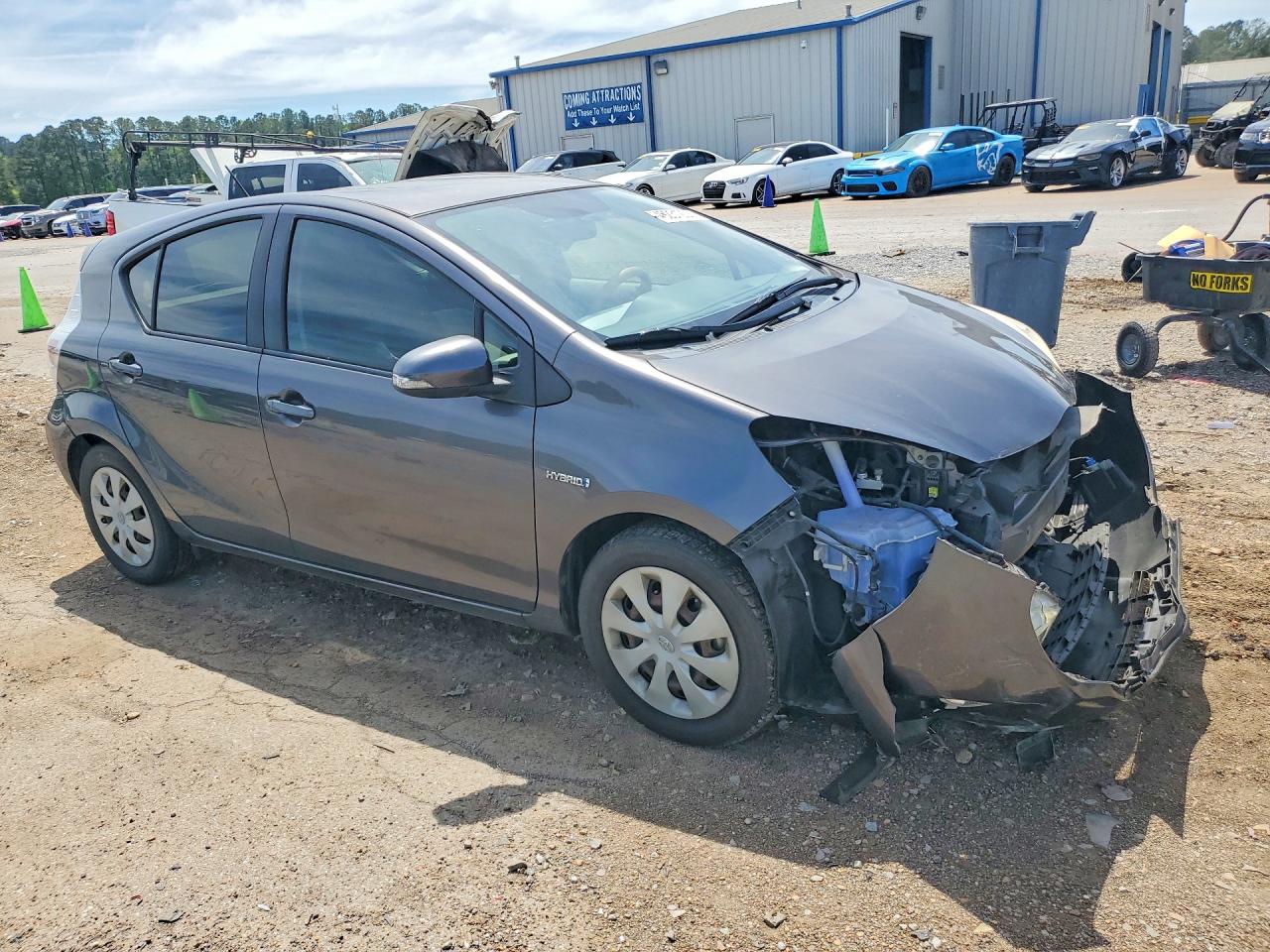 2012 TOYOTA PRIUS C TWO photo 10