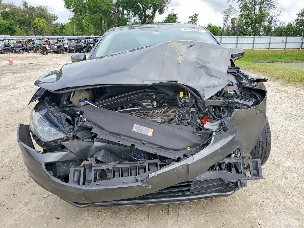 2017 FORD FUSION SE photo 9