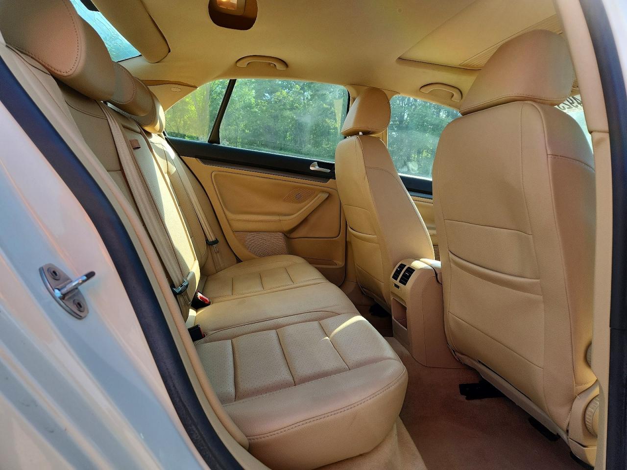 2008 VOLKSWAGEN JETTA SE photo 28