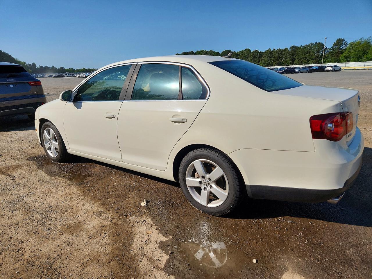2008 VOLKSWAGEN JETTA SE photo 4