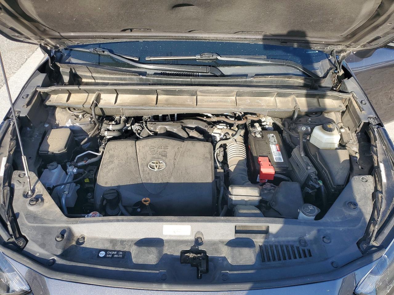2021 TOYOTA HIGHLANDER XLE photo 34
