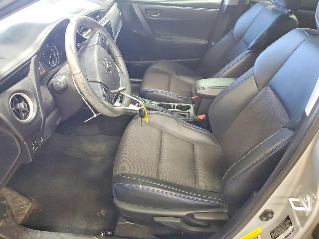 2018 TOYOTA COROLLA SE photo 13