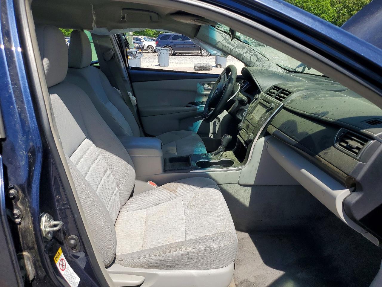 2017 TOYOTA CAMRY LE photo 13
