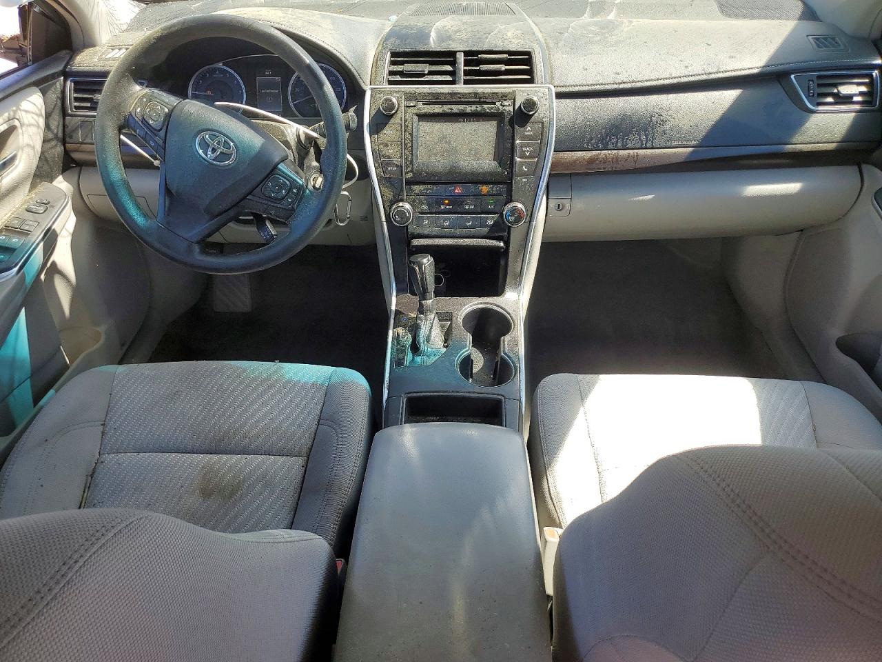 2017 TOYOTA CAMRY LE photo 15
